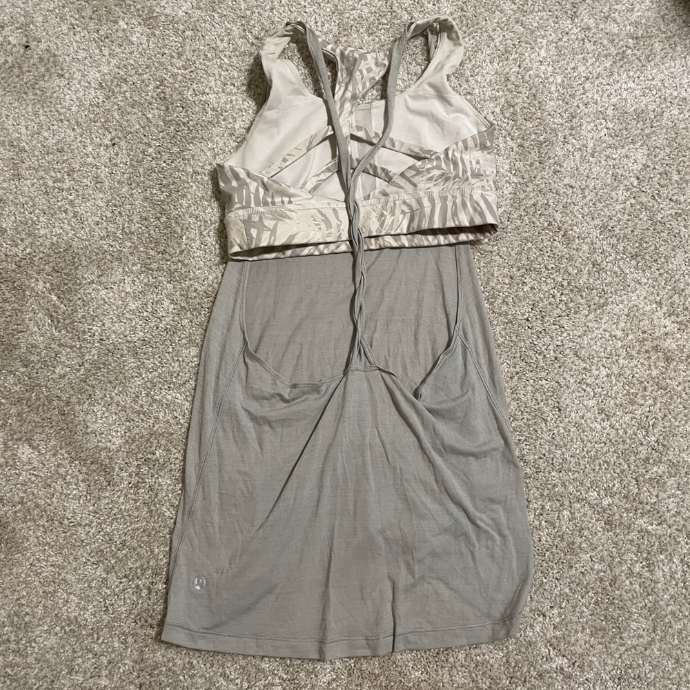 Dove grey Lululemon tank and bra